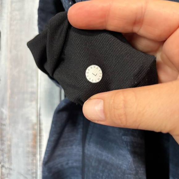 Lululemon Men’s Pace Breaker Short 9” Inseam Blue/Gray Geometric - Picture 8 of 11